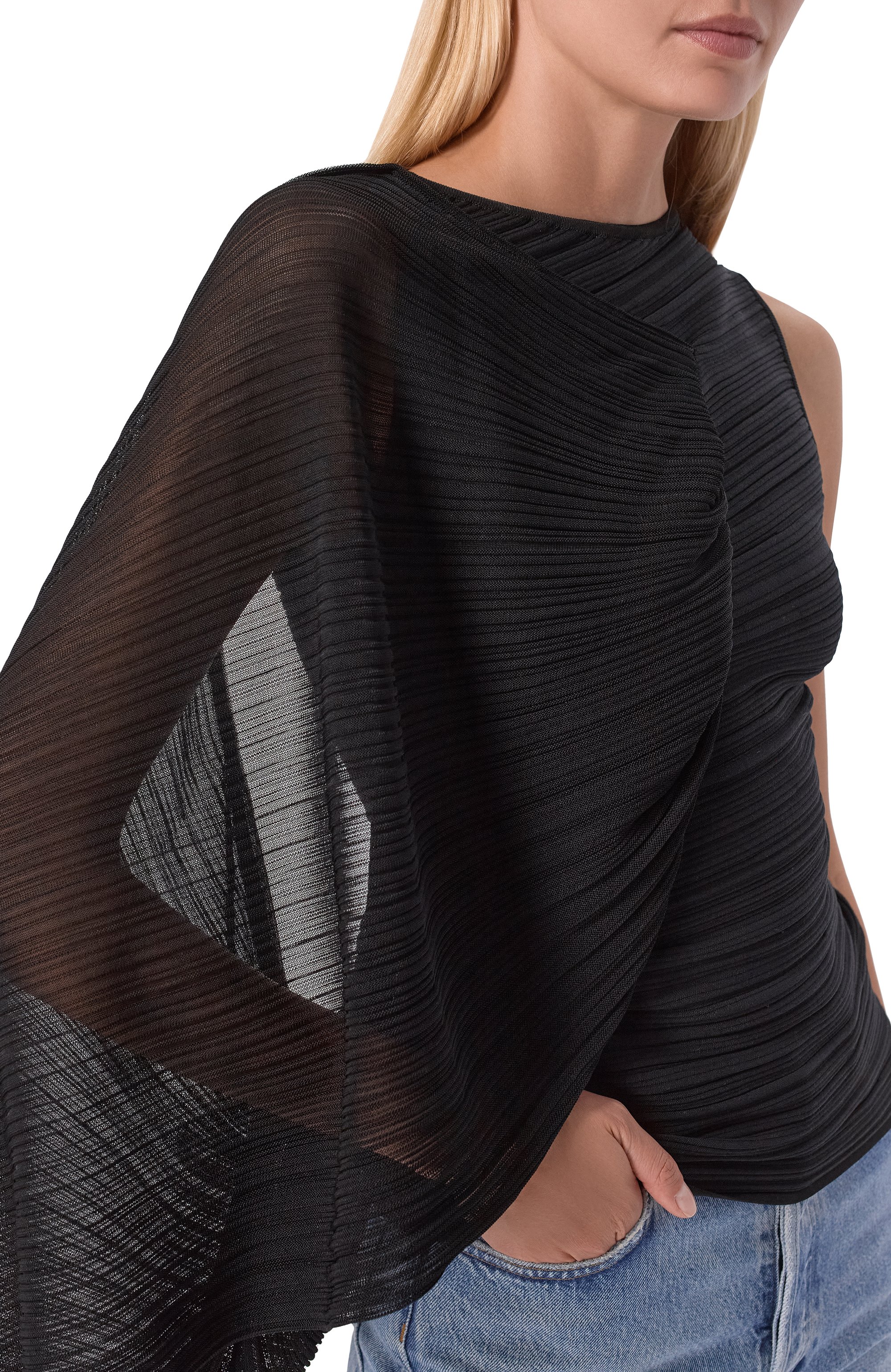 Топ из вискозы BALMAIN черного цвета по цене 209500 руб., арт. HF1AK050/KK08, фото 5 Топ из вискозы BALMAIN, арт. HF1AK050/KK08, фото 5