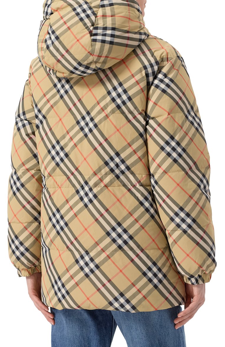 Женский двусторонний пуховик BURBERRY бежевого цвета, арт. 8103927 | Фото 4 (Материал подклада: Синтетический материал; Длина (верхняя одежда): Короткие; Рукава: Длинные; Материал внешний: Синтетический материал; Материал утеплителя: Пух и перо; Стили: Кэжуэл; Кросс-КТ: Пуховик)