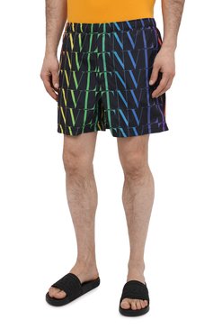 Мужские плавки-шорты VALENTINO разноцветного цвета, арт. VV3UH0286G0 | Фото 3 (Мужское Кросс-КТ: плавки-шорты; Принт: С принтом; Материал внешний: Синтетический материал; Региональные ограничения белый список (Axapta Mercury): RU; Нос: Не проставлено)