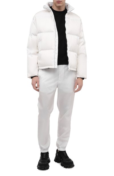 Джоггеры PRADA белого цвета по цене 125000 руб., арт. SPH109-1WQ8-F0009-211, фото 2 Джоггеры PRADA, арт. SPH109-1WQ8-F0009-211, фото 2