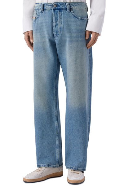 Джинсы 1980 d-eeper DIESEL голубого цвета по цене 21650 руб., арт. A15795/0BEBF, фото 3 Джинсы 1980 d-eeper DIESEL, арт. A15795/0BEBF, фото 3