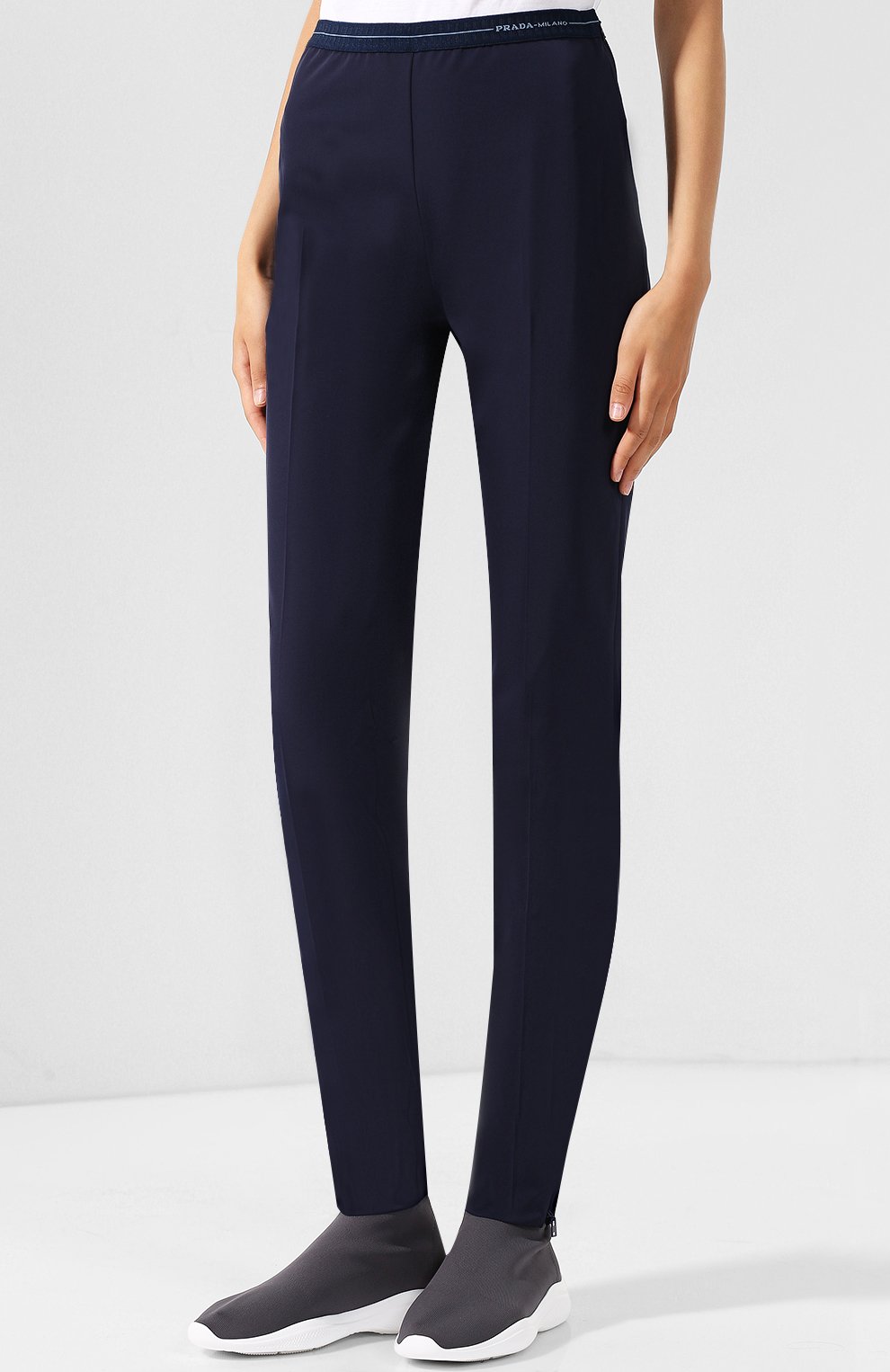 Однотонные брюки с эластичным поясом и логотипом бренда PRADA, арт. P255B-G39-F0124, фото 3