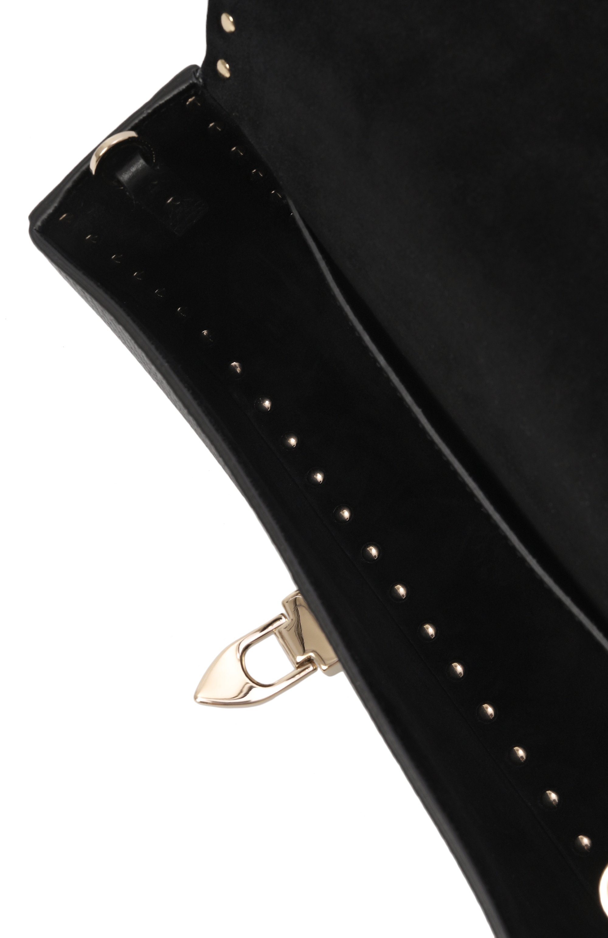 Сумка rockstud small VALENTINO черного цвета по цене 236000 руб., арт. 5W0B0Q70/VSF, фото 5 Сумка rockstud small VALENTINO, арт. 5W0B0Q70/VSF, фото 5