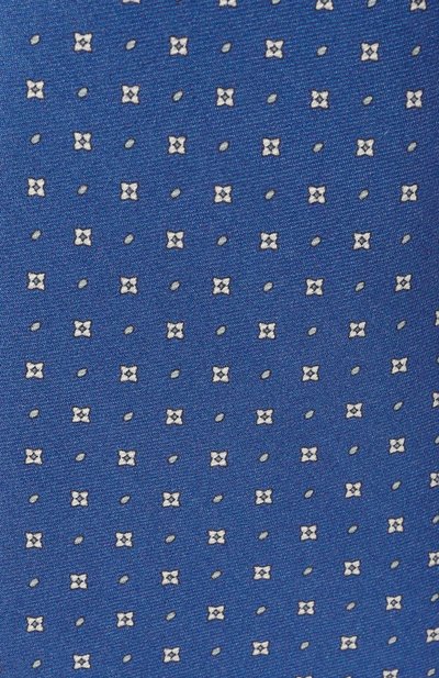 Шелковый галстук CANALI синего цвета по цене 25750 руб., арт. 18/HS04582, фото 4 Шелковый галстук CANALI, арт. 18/HS04582, фото 4