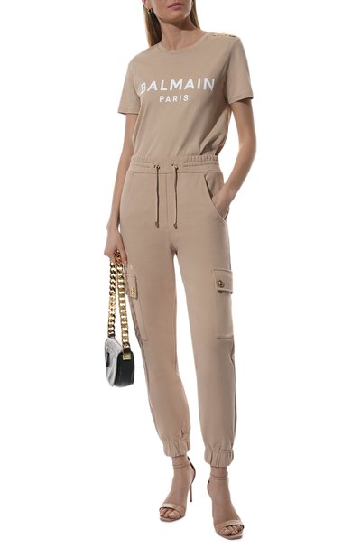 Хлопковая футболка BALMAIN бежевого цвета по цене 42750 руб., арт. XF1EF005/BB02, фото 2 Хлопковая футболка BALMAIN, арт. XF1EF005/BB02, фото 2