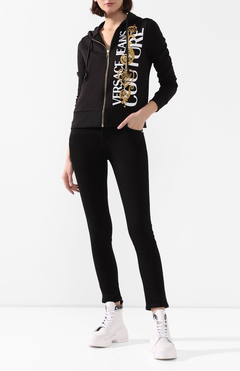 Хлопковая толстовка VERSACE JEANS COUTURE черного цвета по цене 46100 руб., арт. B6HVB71T-VDM306 15AW/30318, фото 2 Хлопковая толстовка VERSACE JEANS COUTURE, арт. B6HVB71T-VDM306 15AW/30318, фото 2