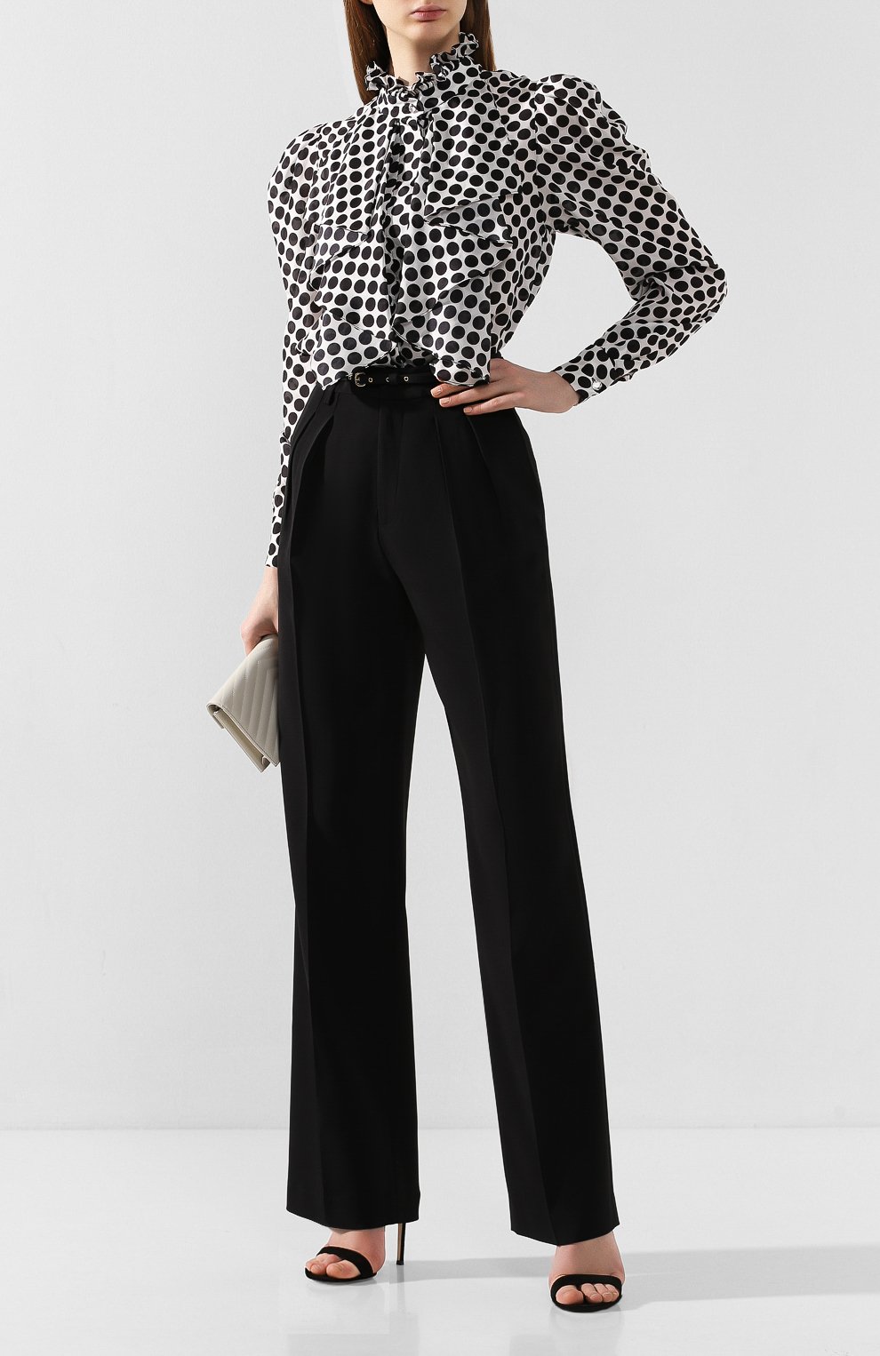 Брюки со стрелками REDVALENTINO черного цвета по цене 72650 руб., арт. TR3RBC25/2EU, фото 2 Брюки со стрелками REDVALENTINO, арт. TR3RBC25/2EU, фото 2