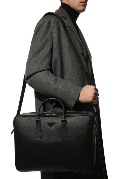 Кожаная сумка для ноутбука PRADA черного цвета по цене 475000 руб., арт. 2VE010-9Z2-F0002-OOO, фото 2 Кожаная сумка для ноутбука PRADA, арт. 2VE010-9Z2-F0002-OOO, фото 2