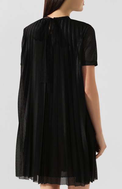 Платье с перфорированием REDVALENTINO черного цвета по цене 46850 руб., арт. SR3MJ02C/4D0, фото 4 Платье с перфорированием REDVALENTINO, арт. SR3MJ02C/4D0, фото 4