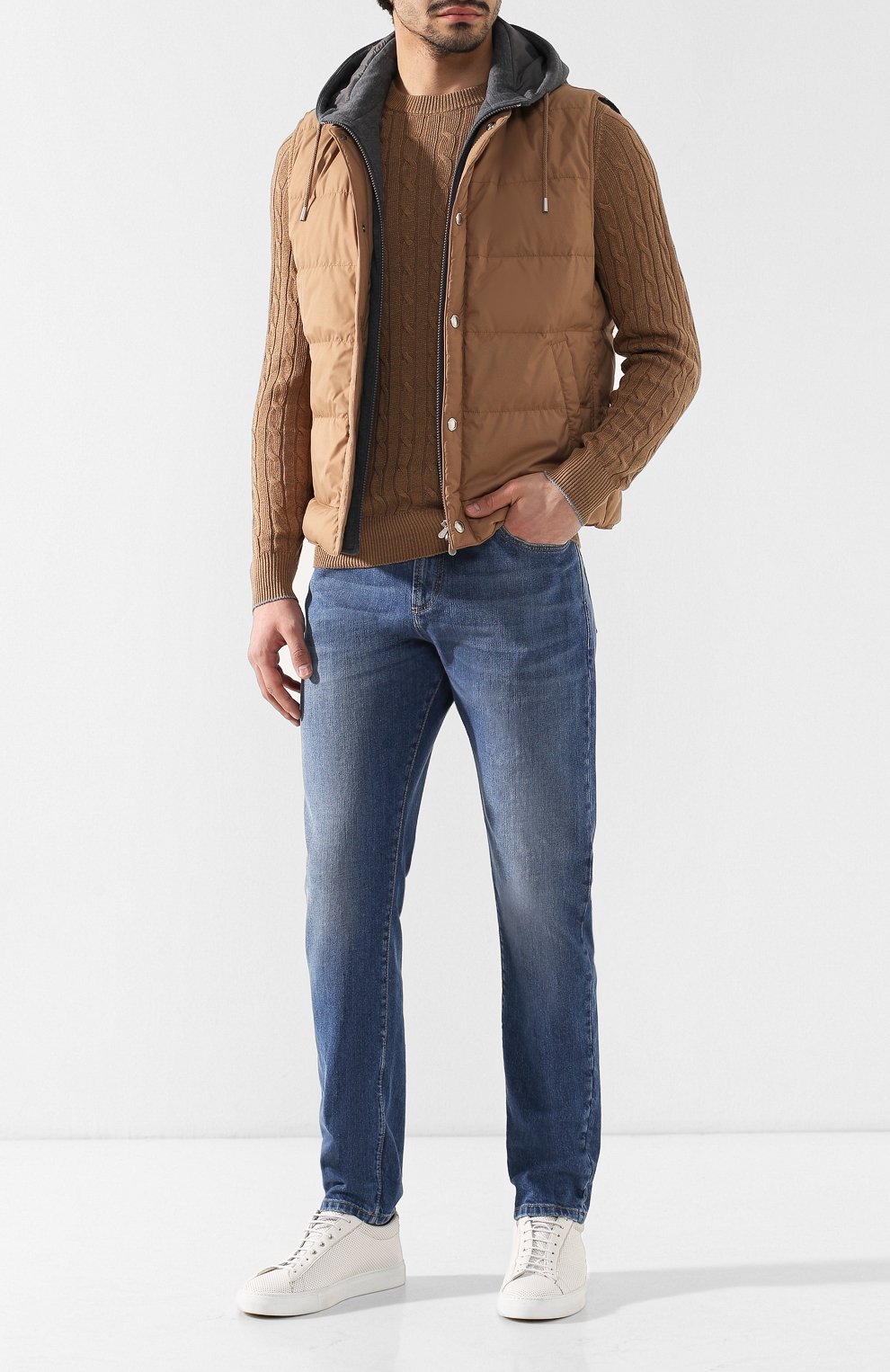 Пуховый жилет BRUNELLO CUCINELLI бежевого цвета по цене 335000 руб., арт. MM4593881G, фото 2 Пуховый жилет BRUNELLO CUCINELLI, арт. MM4593881G, фото 2