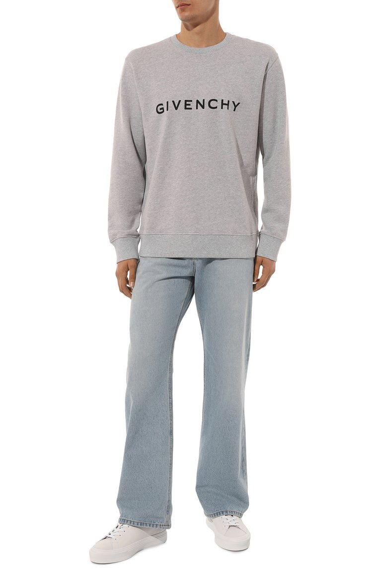 Мужской хлопковый свитшот GIVENCHY светло-серого цвета, арт. BMJ0HA3YAC | Фото 2 (Рукава: Длинные; Материал внешний: Хлопок; Длина (для топов): Стандартные; Стили: Кэжуэл; Принт: С принтом; Мужское Кросс-КТ: свитшот-одежда; Автоматизация ТО: Проставлено; Автоматизация состава: Проставлено; Детали: Без декора)