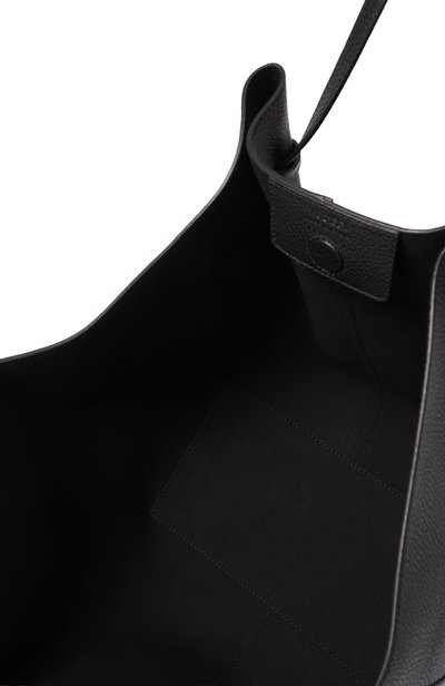 Сумка-тоут mochi large YUZEFI черного цвета по цене 79950 руб., арт. LARGE M0CHI, фото 5 Сумка-тоут mochi large YUZEFI, арт. LARGE M0CHI, фото 5
