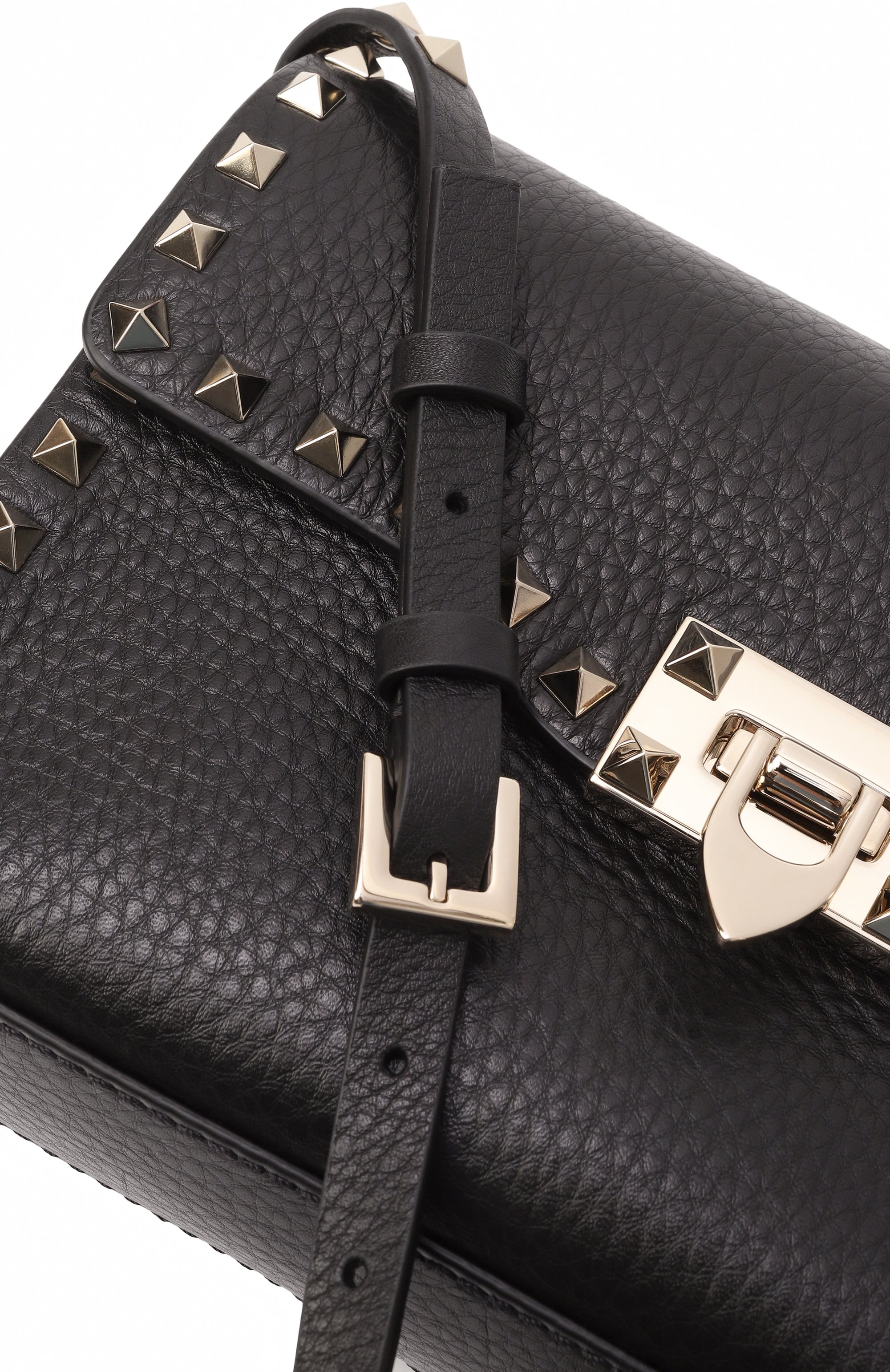 Сумка rockstud small VALENTINO черного цвета по цене 215500 руб., арт. ZW2B0181/VSF, фото 3 Сумка rockstud small VALENTINO, арт. ZW2B0181/VSF, фото 3
