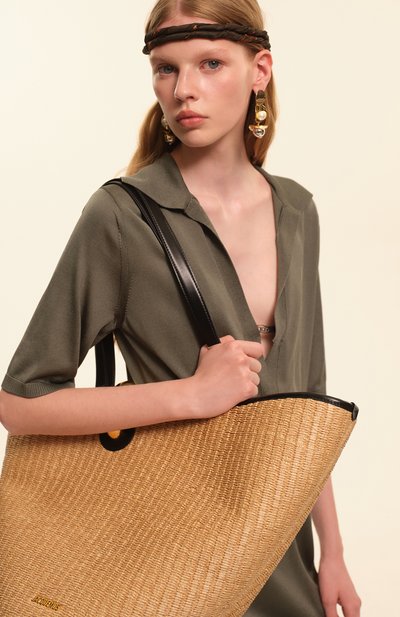 Серьги VIEN золотого цвета по цене 21900 руб., арт. 25-302, фото 4 Серьги VIEN, арт. 25-302, фото 4