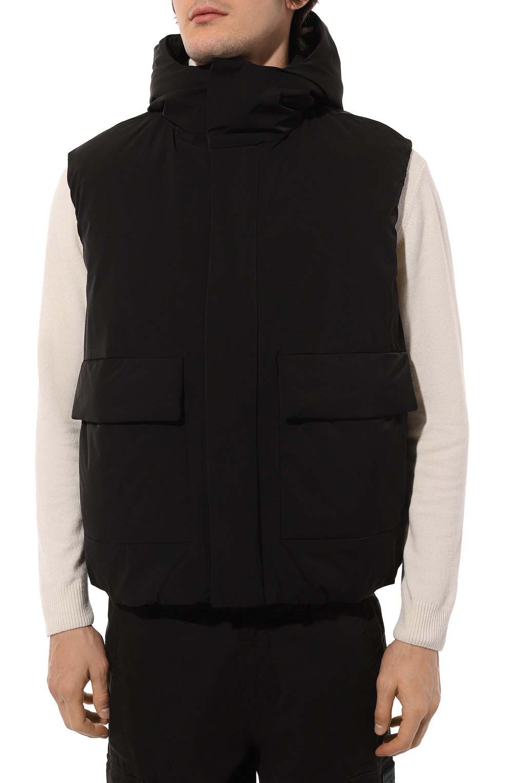 Утепленный жилет HUGO черного цвета по цене 39950 руб., арт. 50530302, фото 3 Утепленный жилет HUGO, арт. 50530302, фото 3