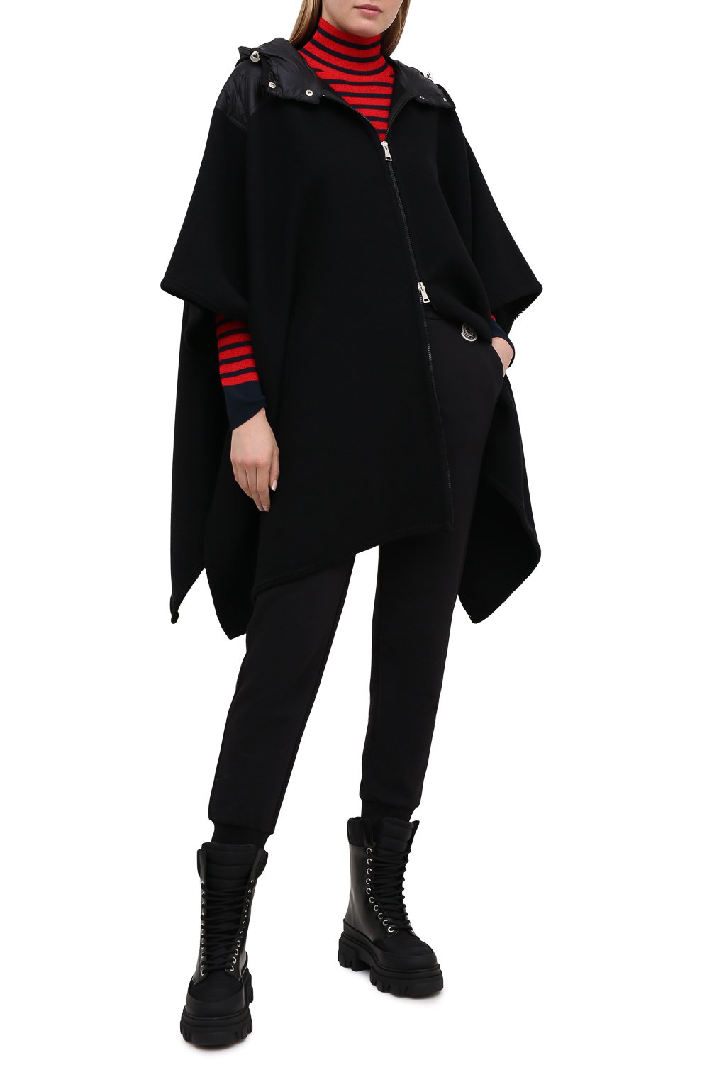Хлопковые джоггеры MONCLER черного цвета по цене 39700 руб., арт. G1-093-8H742-00-809LC, фото 2 Хлопковые джоггеры MONCLER, арт. G1-093-8H742-00-809LC, фото 2
