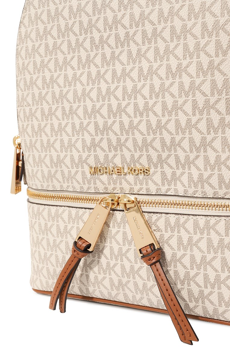 Женский рюкзак rhea  MICHAEL MICHAEL KORS кремвого цвета, арт. 30S7GEZB1B | Фото 3 (Стили: Кэжуэл; Размер: medium; Материал сплава: Проставлено; Драгоценные камни: Проставлено; М�атериал: Канва)