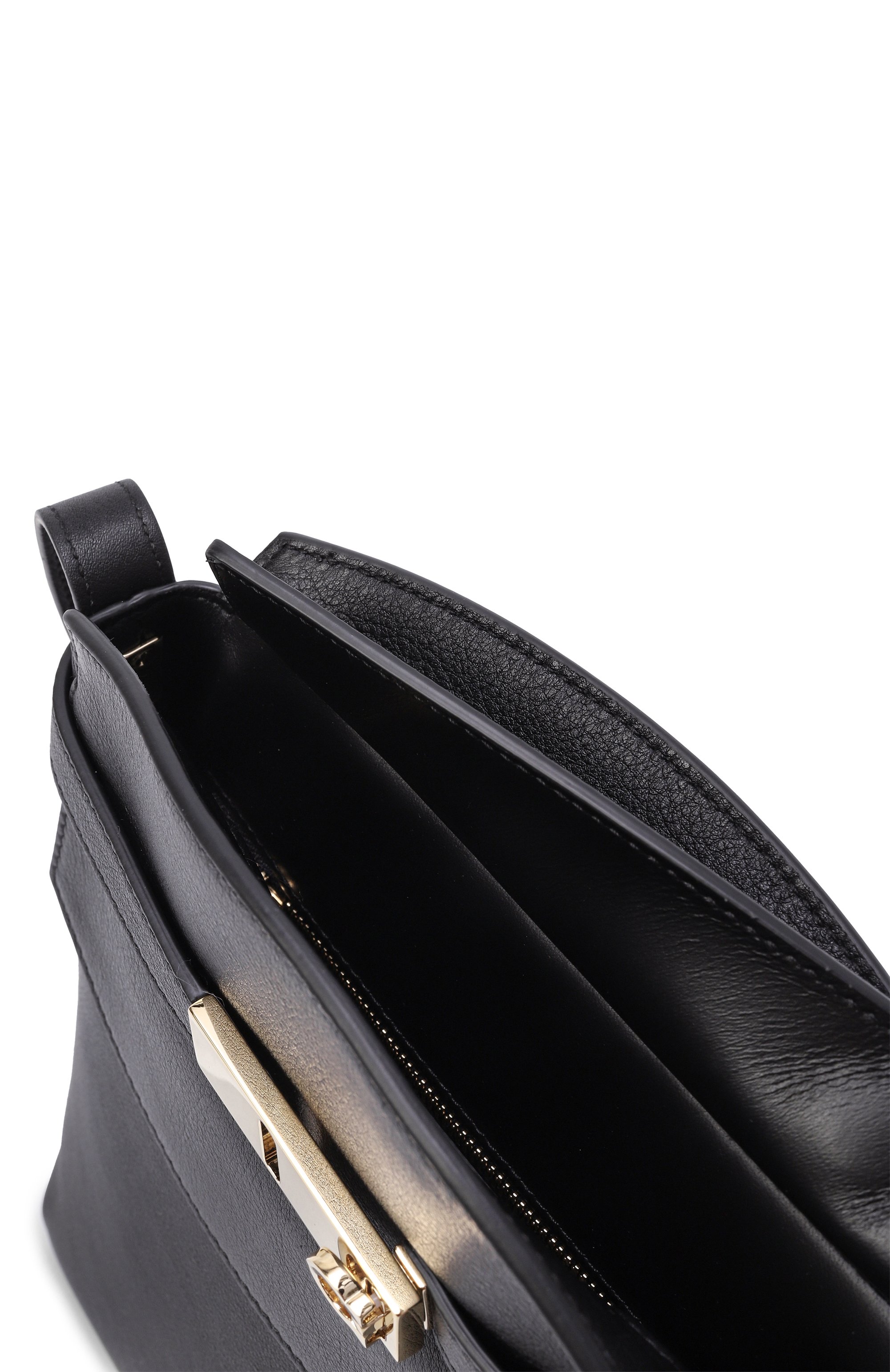 Сумка hug messenger FERRAGAMO черного цвета по цене 232000 руб., арт. 219912/780663, фото 5 Сумка hug messenger FERRAGAMO, арт. 219912/780663, фото 5