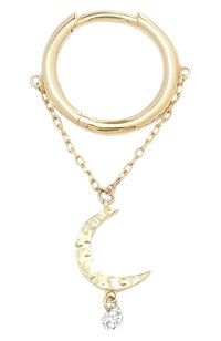 Серьга PERSEE PARIS бесцветного цвета по цене 124800 руб., арт. EA80552-YG, фото 1 Серьга PERSEE PARIS, арт. EA80552-YG, фото 1