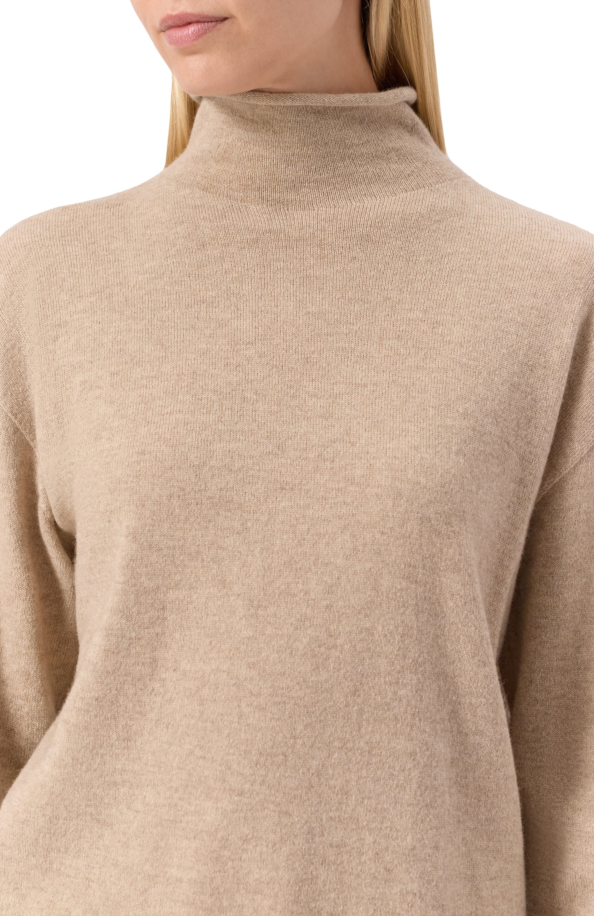 Кашемировый свитер JIL SANDER бежевого цвета по цене 127000 руб., арт. J40GP0002/J13204, фото 5 Кашемировый свитер JIL SANDER, арт. J40GP0002/J13204, фото 5