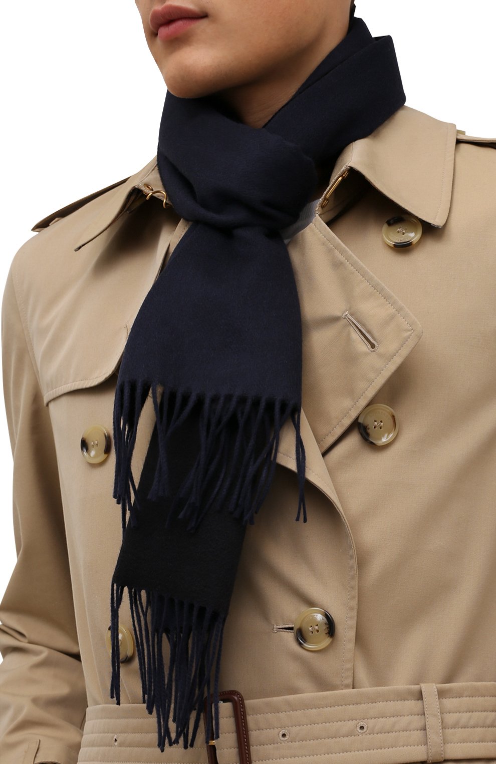 Шарф из кашемира и шерсти викуньи BRIONI темно-синего цвета по цене 107500 руб., арт. 031B00/09370/VVIC, фото 2 Шарф из кашемира и шерсти викуньи BRIONI, арт. 031B00/09370/VVIC, фото 2