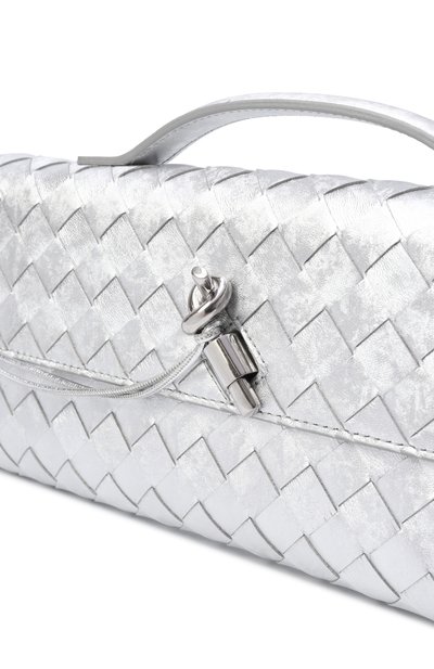 Клатч andiamo BOTTEGA VENETA серебряного цвета по цене 437500 руб., арт. 741511/V5XF1, фото 3 Клатч andiamo BOTTEGA VENETA, арт. 741511/V5XF1, фото 3