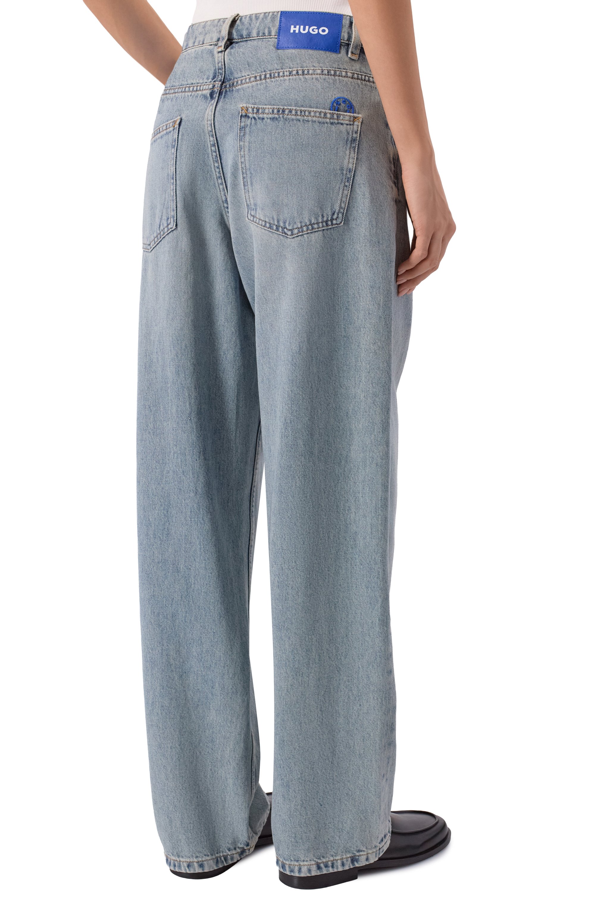 Джинсы HUGO BLUE голубого цвета по цене 16450 руб., арт. 50557383, фото 4 Джинсы HUGO BLUE, арт. 50557383, фото 4