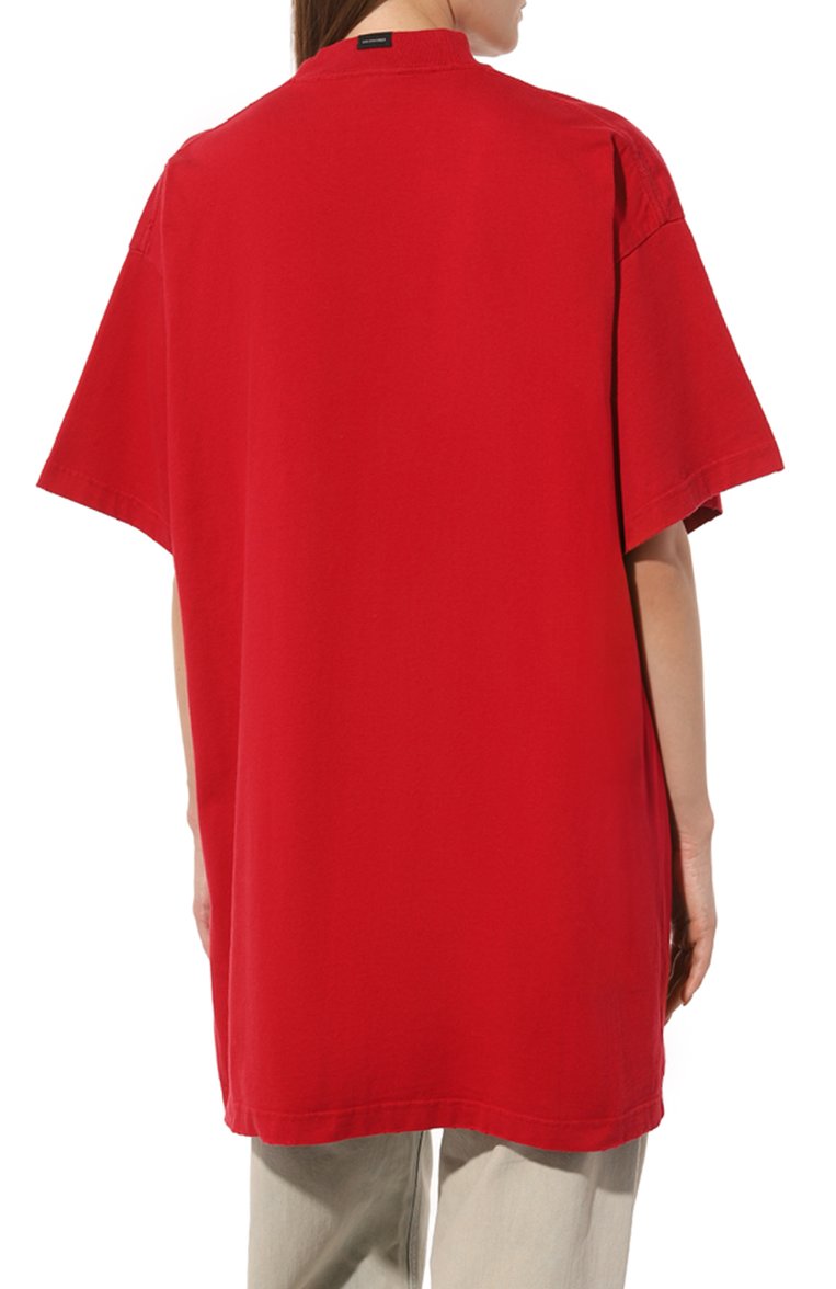 Женская хлопковая футболка BALENCIAGA красного цвета, арт. 739028/TPVE2 | Фото 4 (Рукава: Короткие; Материал внешний: Хлопок; Длина (для топов): Удлиненные; Стили: Гранж; Принт: С принтом)
