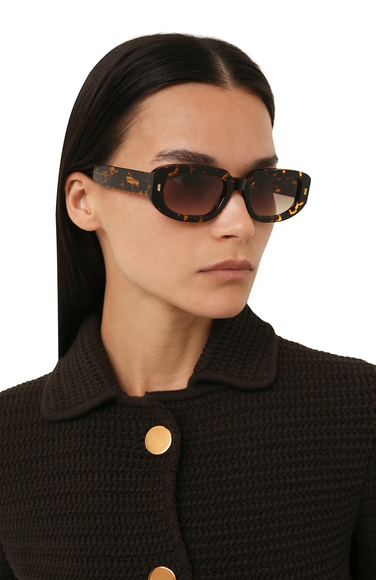 Женские солнцезащитные очки GAST коричневого цвета, арт. AMI HAVANA FLAME 03 | Фото 2 (Региональные ограничения белый список (Axapta Mercury): Не проставлено; Нос: Не проставлено; Материал: Пластик; Тип очков: С/з; Очки форма: Овальные)