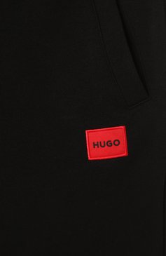 Мужские хлопковые джоггеры HUGO черного цвета, арт. 50447963 | Фото 6 (Длина (брюки, джинсы): Стандартные; Материал внешний: Хлопок; Стили: Кэжуэл; Силуэт М (брюки): Джоггеры)
