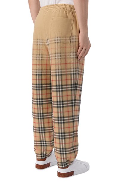 Хлопковые джоггеры BURBERRY бежевого цвета по цене 99500 руб., арт. 8119036, фото 4 Хлопковые джоггеры BURBERRY, арт. 8119036, фото 4