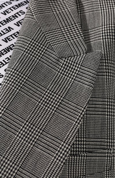 Шерстяной жакет VETEMENTS серого цвета по цене 138500 руб., арт. WAH20JA407/BLACK/WHITE CHECK, фото 5 Шерстяной жакет VETEMENTS, арт. WAH20JA407/BLACK/WHITE CHECK, фото 5