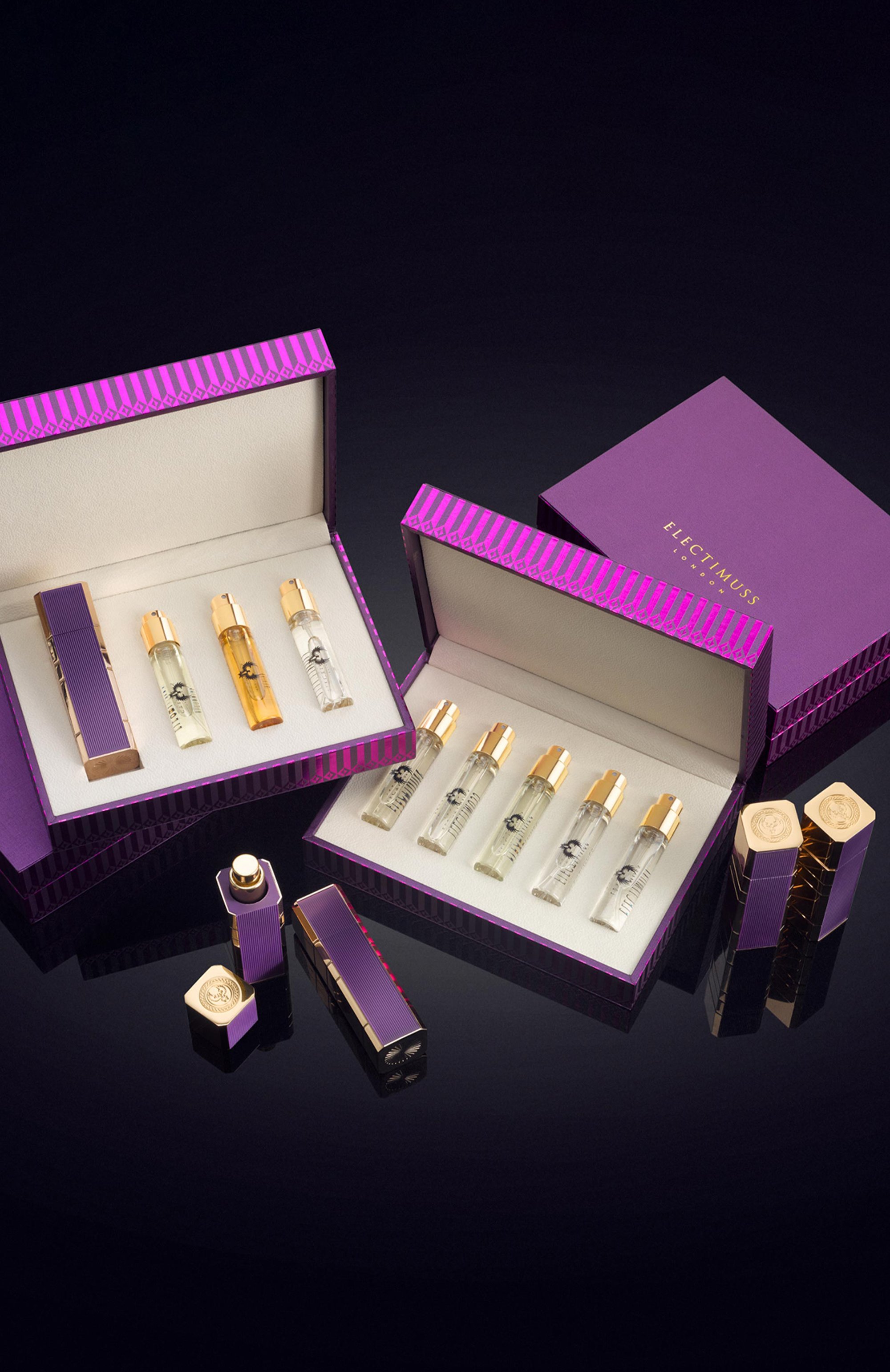Парфюмерный набор с атомайзером most loved (3x10ml) ELECTIMUSS LONDON бесцветного цвета по цене 22500 руб., арт. 5060485384434, фото 2 Парфюмерный набор с атомайзером most loved (3x10ml) ELECTIMUSS LONDON, арт. 5060485384434, фото 2