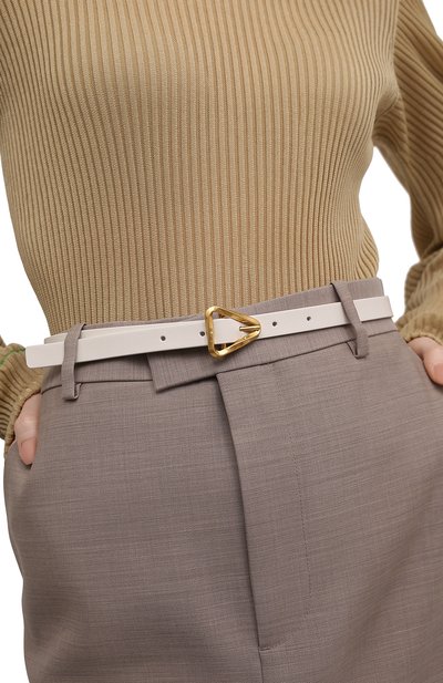 Кожаный ремень grasp BOTTEGA VENETA белого цвета по цене 39800 руб., арт. 680342/VMAU3, фото 2 Кожаный ремень grasp BOTTEGA VENETA, арт. 680342/VMAU3, фото 2