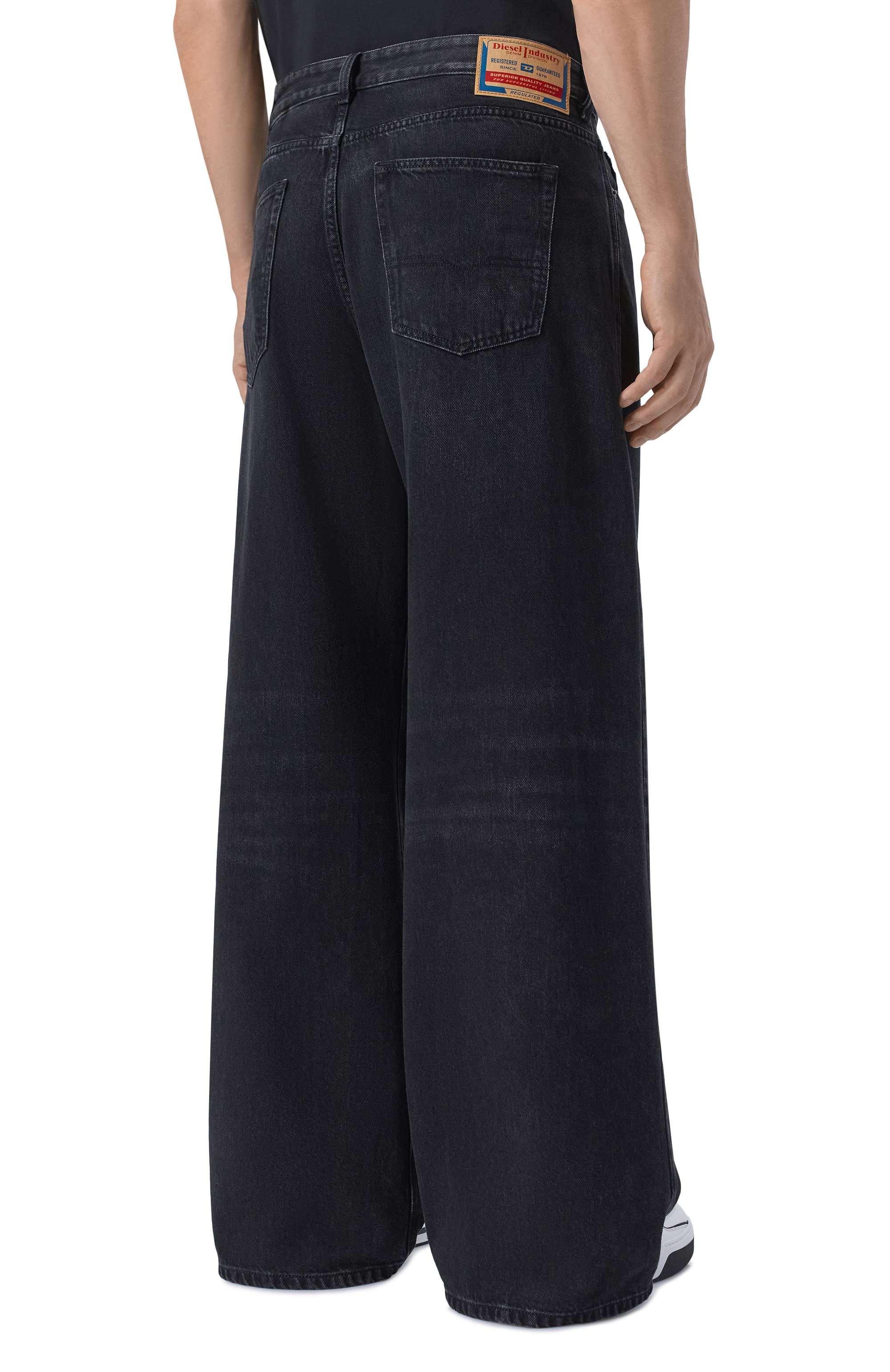 Джинсы d-rise DIESEL черного цвета по цене 21650 руб., арт. A06370/09P09, фото 4 Джинсы d-rise DIESEL, арт. A06370/09P09, фото 4