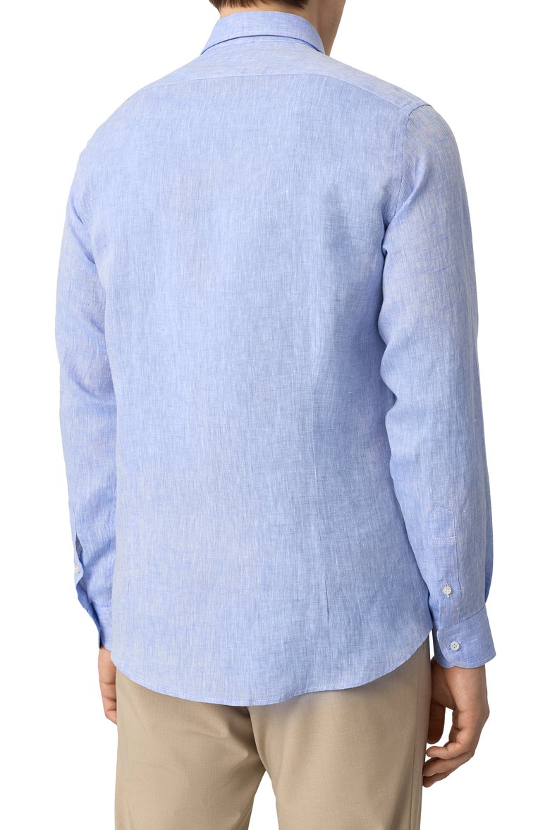 Мужская льняная рубашка FEFE` голубого цвета, арт. LINEN SHIRT/CL106 | Фото 4 (Рукава: Длинные; М�атериал внешний: Лен; Длина (для топов): Стандартные; Принт: Однотонные; Рубашки М: Regular Fit; Манжеты: На пуговицах; Случай: Повседневный; Воротник: Акула; Стили: Кэжуэл; Автоматизация ТО: Проставлено; Детали: Без декора; Автоматизация состава: Проставлено)
