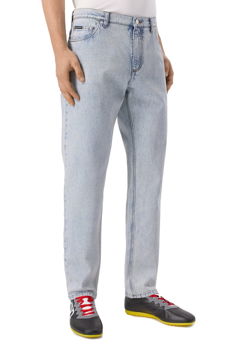 Мужские джинсы loose DOLCE & GABBANA голубого цвета, арт. GYJDAD/G8MU1 | Фото 3 (Длина (брюки, джинсы): Стандартные; Материал внешний: Хлопок, Деним; Кросс-КТ: Деним; Силуэт М (брюки): Прямые; Детали: Делаве; Стили: Повседневный)