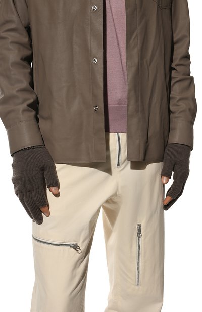 Шерстяные перчатки RICK OWENS серого цвета по цене 28500 руб., арт. RU02B2492/M, фото 2 Шерстяные перчатки RICK OWENS, арт. RU02B2492/M, фото 2