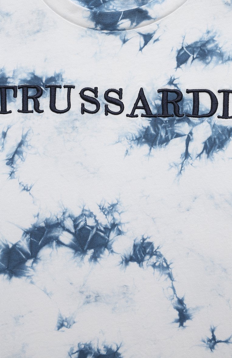 Детская хлопковая футболка TRUSSARDI JUNIOR синего цвета, арт. TBP23004TS | Фото 3 (Рукава: Короткие; Мальчики Кросс-КТ: Футболка-одежда; Материал внешний: Хлопок; Материал сплава: Проставлено; Драгоценные камни: Проставлено)
