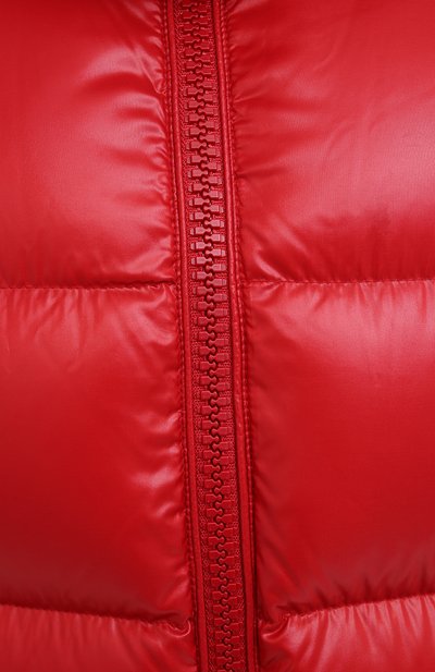 Пуховик MONCLER красного цвета по цене 106000 руб., арт. F2-093-1A576-00-C0064, фото 5 Пуховик MONCLER, арт. F2-093-1A576-00-C0064, фото 5