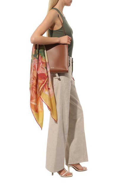 Шелковый платок розы GOURJI разноцветного цвета по цене 18980 руб., арт. T23ROSE7R, фото 2 Шелковый платок розы GOURJI, арт. T23ROSE7R, фото 2