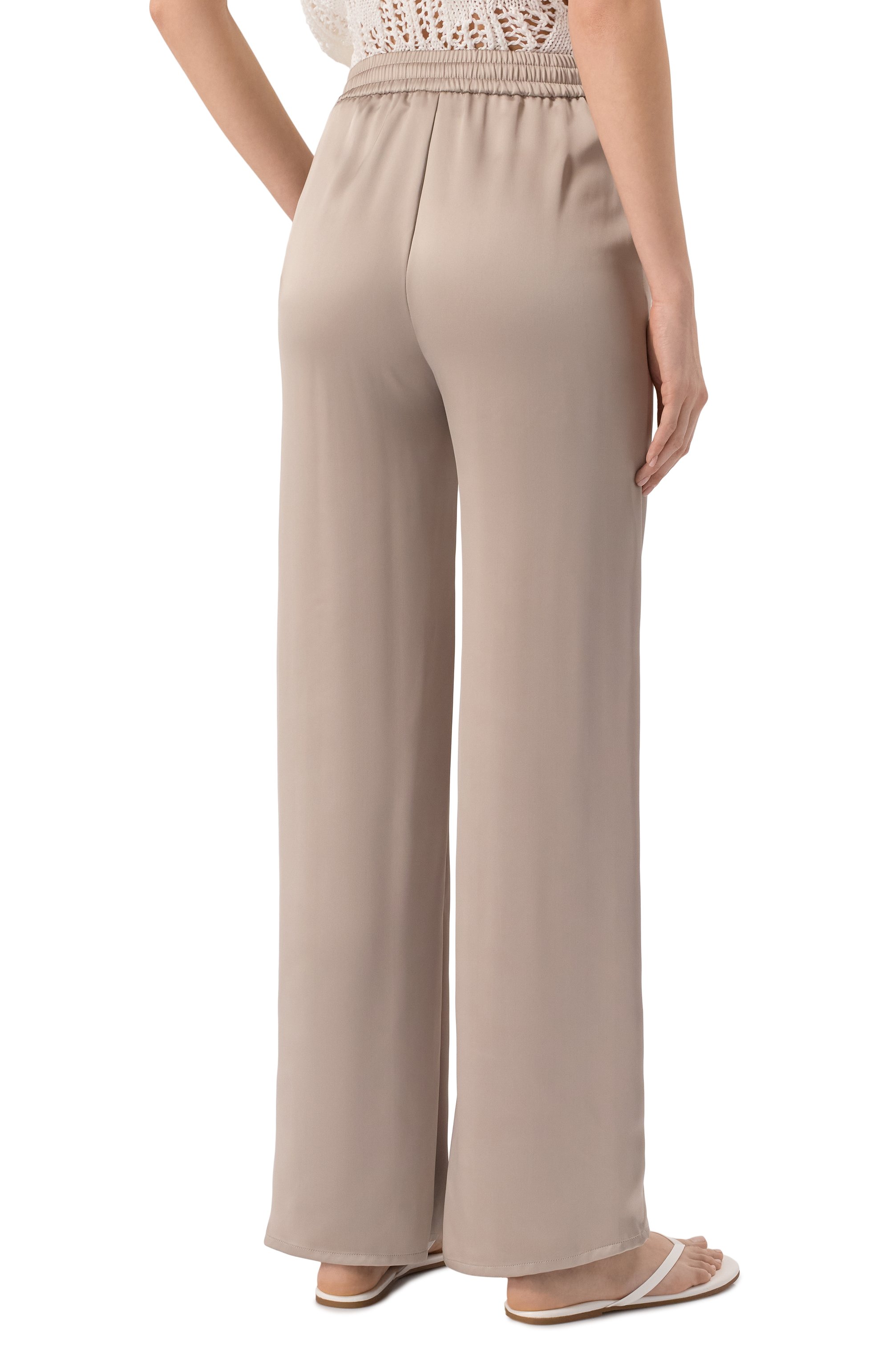 Атласные брюки HERNO бежевого цвета по цене 29150 руб., арт. PT000008D/12506, фото 4 Атласные брюки HERNO, арт. PT000008D/12506, фото 4