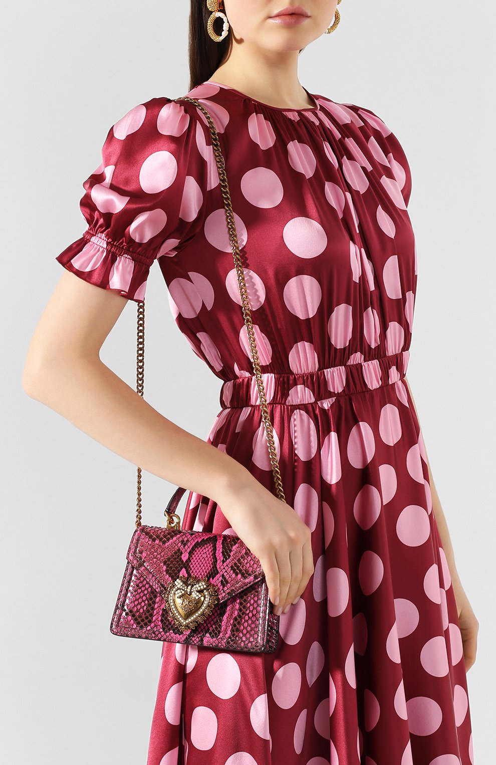 Сумка devotion small из кожи питона DOLCE & GABBANA фуксия цвета по цене 270000 руб., арт. BB6711/A2111/PBIV, фото 5 Сумка devotion small из кожи питона DOLCE & GABBANA, арт. BB6711/A2111/PBIV, фото 5