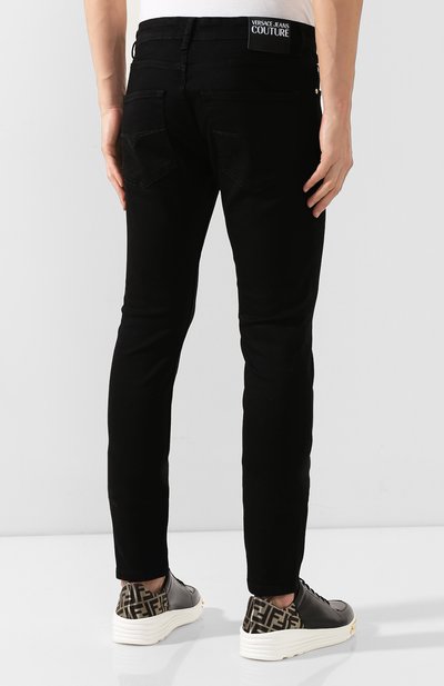 Джинсы VERSACE JEANS COUTURE черного цвета по цене 12650 руб., арт. A2GUA0K0-UUP506 15.5/60366, фото 4 Джинсы VERSACE JEANS COUTURE, арт. A2GUA0K0-UUP506 15.5/60366, фото 4
