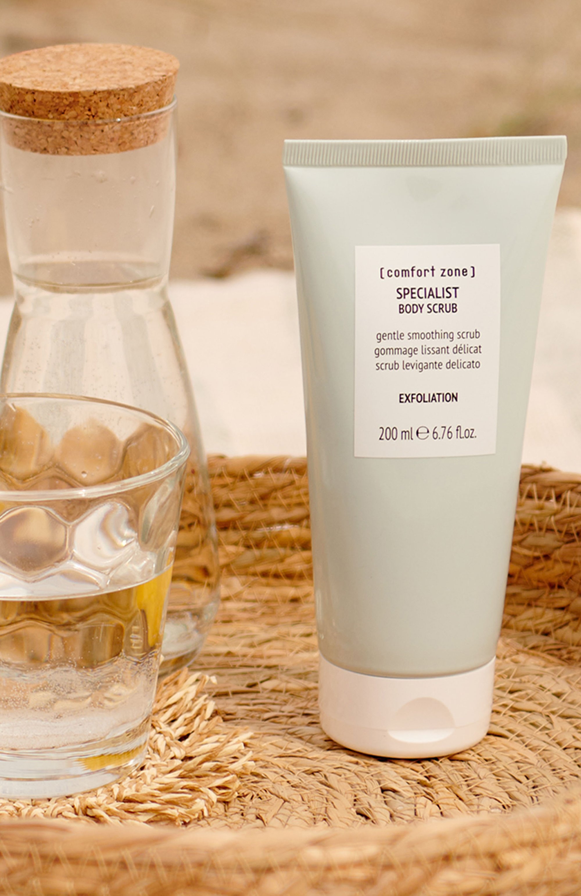 Скраб для тела specialist (200ml) COMFORT ZONE бесцветного цвета по цене 4870 руб., арт. 12264, фото 3 Скраб для тела specialist (200ml) COMFORT ZONE, арт. 12264, фото 3