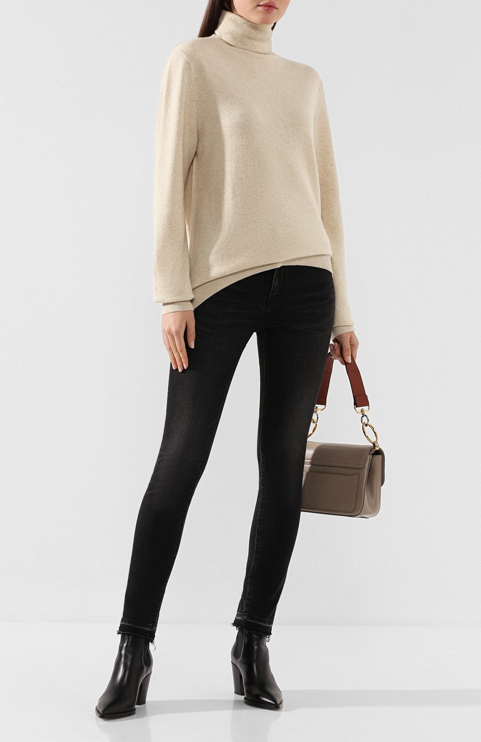 Кашемировая водолазка EXTREME CASHMERE бежевого цвета по цене 37150 руб., арт. 057/BE ALL, фото 2 Кашемировая водолазка EXTREME CASHMERE, арт. 057/BE ALL, фото 2