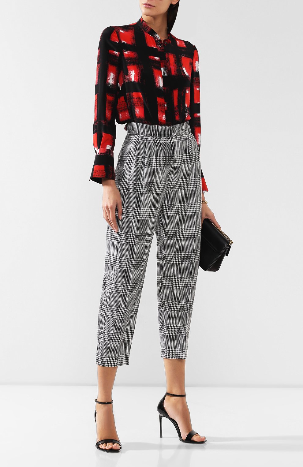Шерстяные брюки ALEXANDER MCQUEEN черно-белого цвета по цене 119000 руб., арт. 585053/QJAAH, фото 2 Шерстяные брюки ALEXANDER MCQUEEN, арт. 585053/QJAAH, фото 2