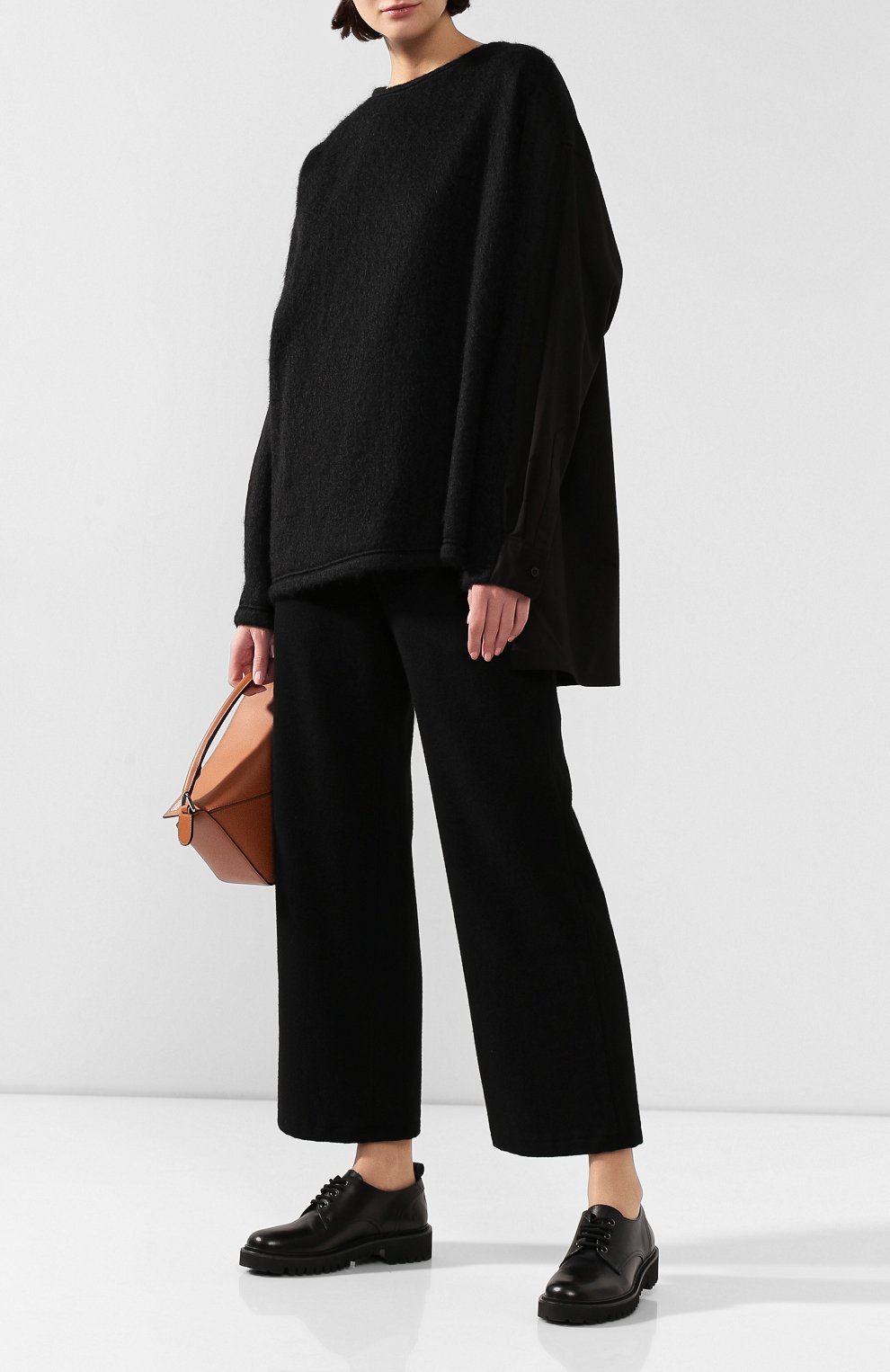 Шерстяной пуловер YOHJI YAMAMOTO черного цвета по цене 47150 руб., арт. YC-B02-104, фото 2 Шерстяной пуловер YOHJI YAMAMOTO, арт. YC-B02-104, фото 2
