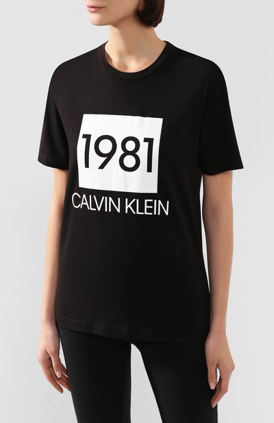 Хлопковая футболка CALVIN KLEIN черного цвета по цене 4600 руб., арт. QS6343E, фото 3 Хлопковая футболка CALVIN KLEIN, арт. QS6343E, фото 3