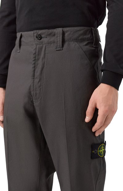 Хлопковые брюки STONE ISLAND темно-серого цвета по цене 47500 руб., арт. K1S153100015/S0011, фото 5 Хлопковые брюки STONE ISLAND, арт. K1S153100015/S0011, фото 5